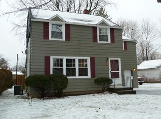 11 Douglas Dr, Rochester, NY 14624