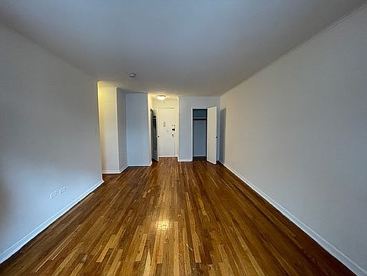 2nd image of 120 University Pl #7P