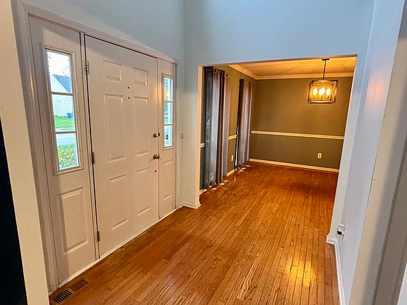2nd image of 2580 Westminster Ln