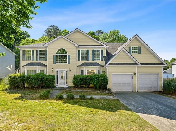 7531 Petal Pl, Fairburn, GA 30213
