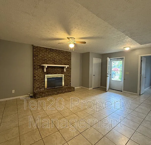 6200 Olde Towne Dr #A — Photo 12