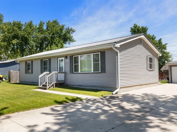 604 Grayton Rd, Kingsford Heights, IN 46346