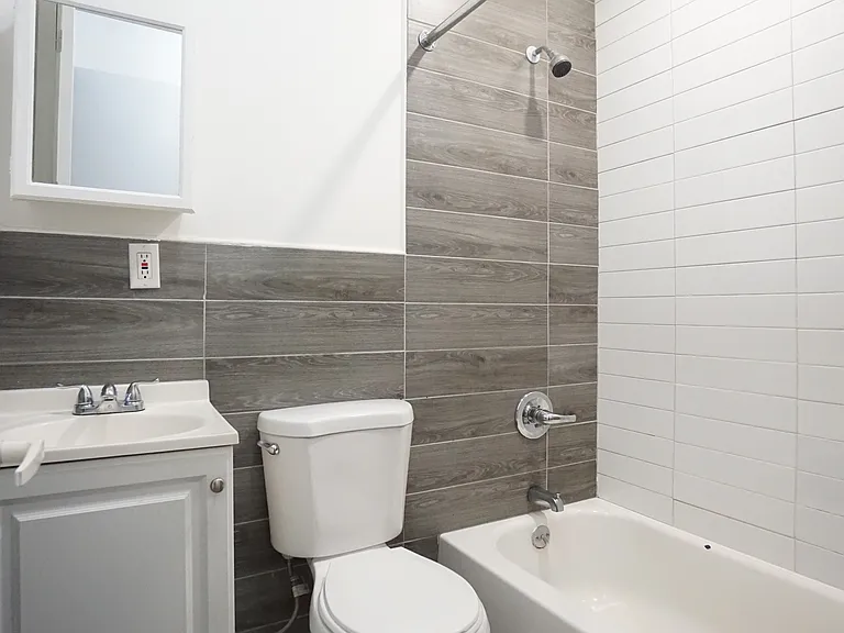 640 Kosciuszko St #1 — Photo 13