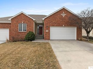 7683 Phares Dr, Lincoln, NE 68516