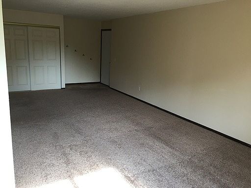 2nd image of 640 Park Dr APT 32