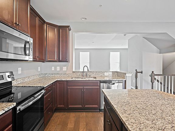 2nd image of 708 Apple Orchard Dr