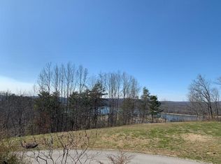 124 Larayne Hollow Rd, Sharps Chapel, TN 37866