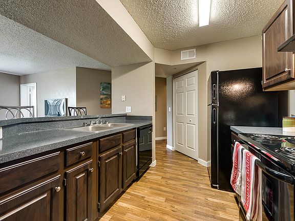 Jordan Cove Apartments
