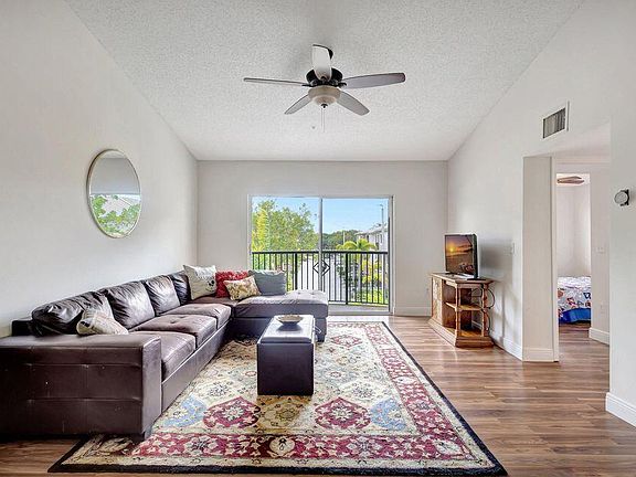 2nd image of 1400 Crestwood Ct S APT 1407
