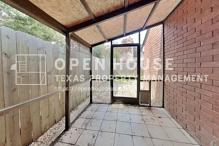 18138 Garden Manor Dr — Photo 17
