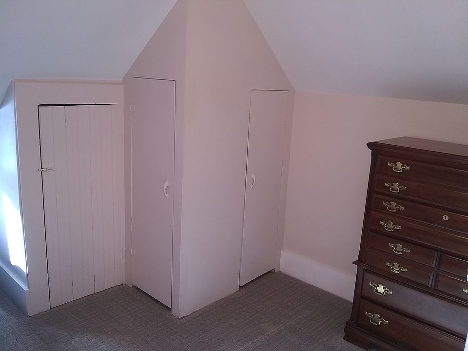 Bedroom & Closets