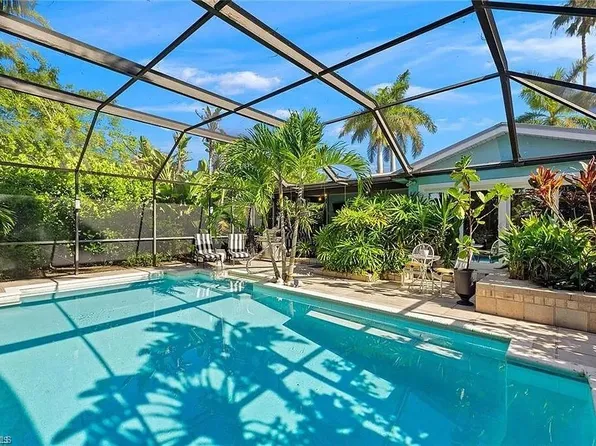 792 108th Ave N, Naples, FL 34108