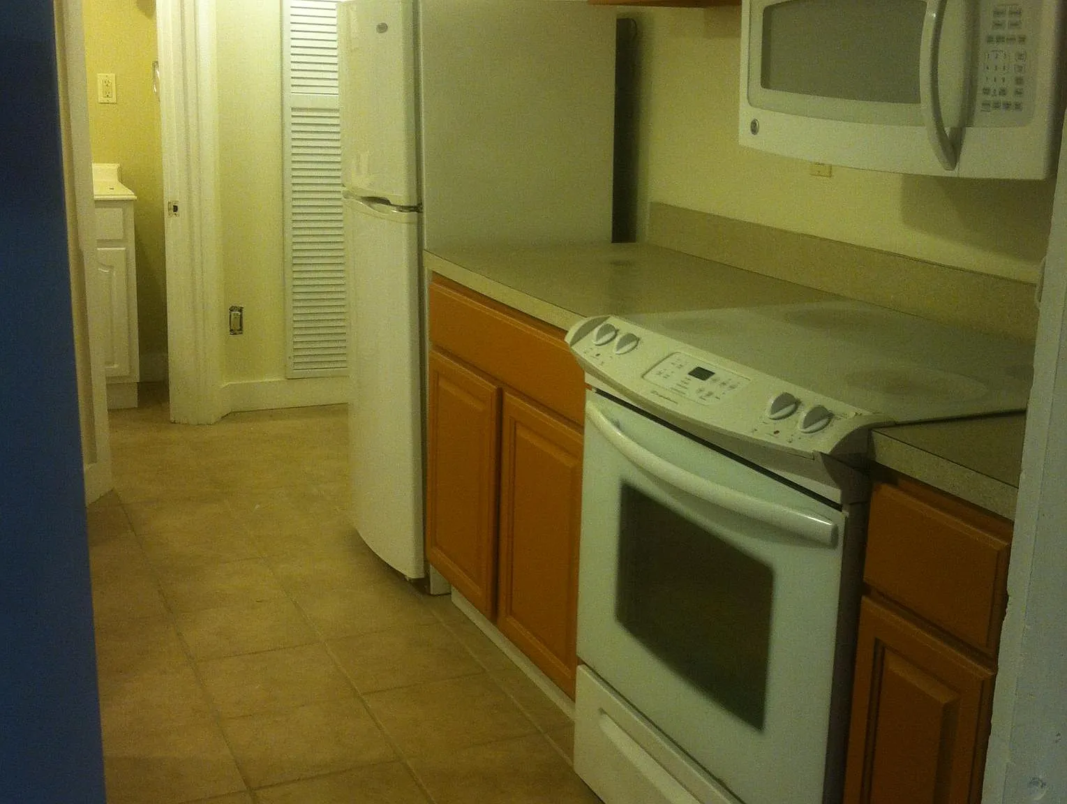 Studio, 600 sqft, $900 — Photo 3