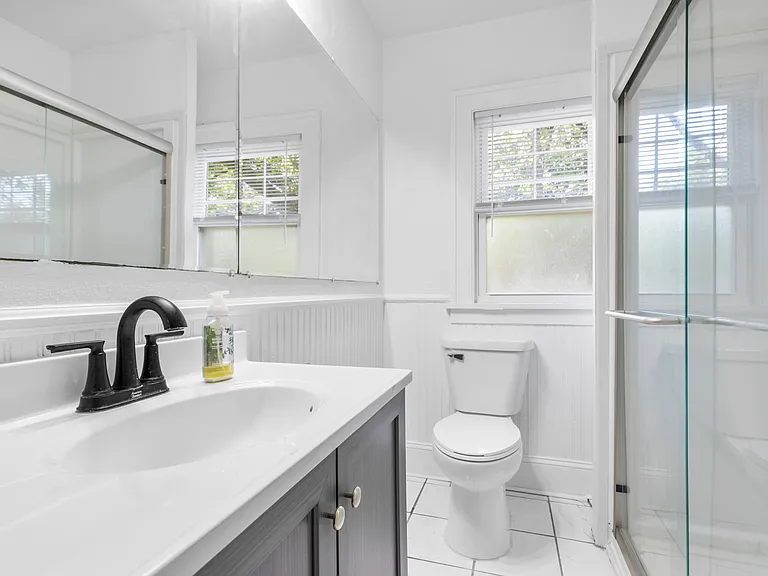 1812 Huffman Blvd — Photo 4