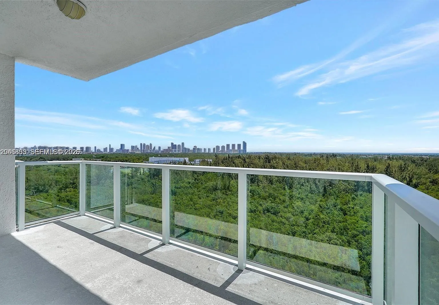 The Oaks I Condo — Photo 2