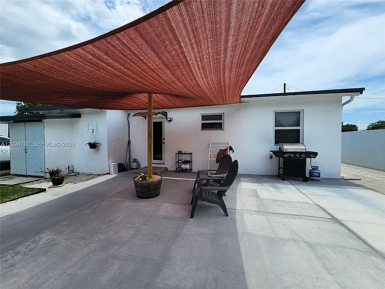 721 NW 33rd Ave — Photo 10