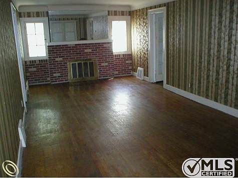 LR with fireplace.jpg