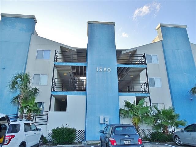 1st image of 1580 Harbor Dr Unit 321