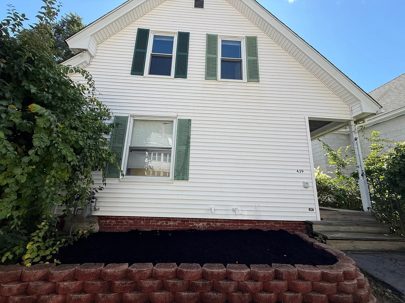 3 bed, 1300 sqft, $2,750 — Photo 1