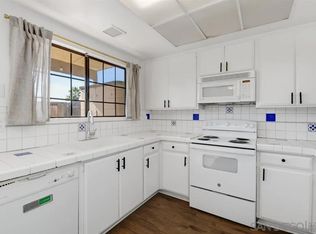625 S Fig St APT 10, Escondido, CA 92025