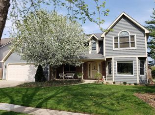 577 Jeffrey Ave, Grayslake, IL