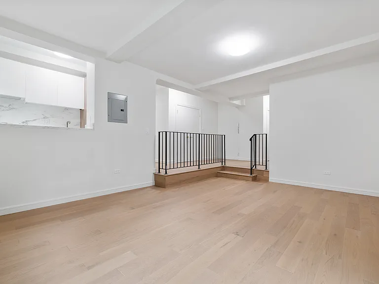 231 E 76th St #3H — Photo 4