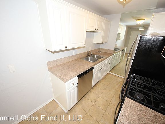 5th image of 415 N Venice Blvd APT 3