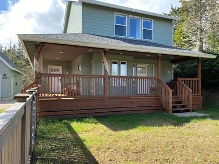 731 N Bay Ave SE — Photo 26