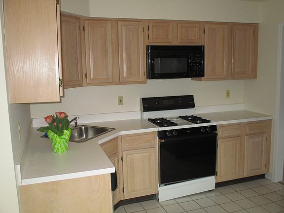 KITCHEN LOTS CABINET SPAVE