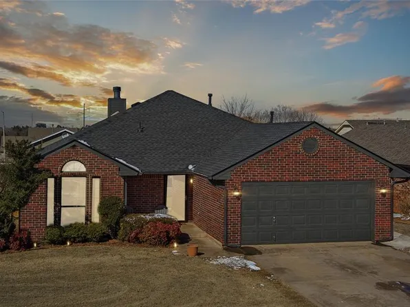 125 Parkdale Ct, Noble, OK 73068
