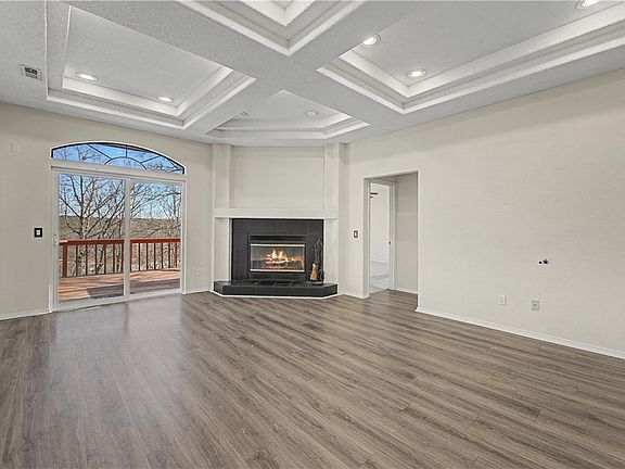 2nd image of 13 Blenheim Ln