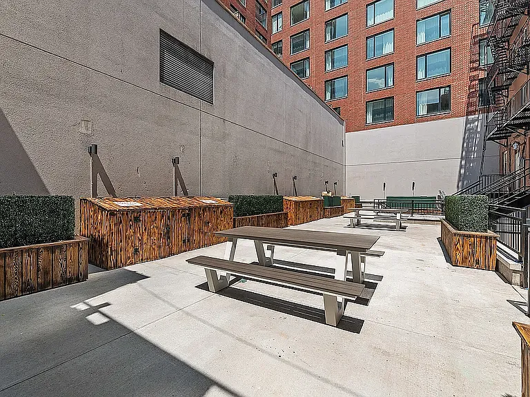 165 Ludlow St #2C — Photo 5