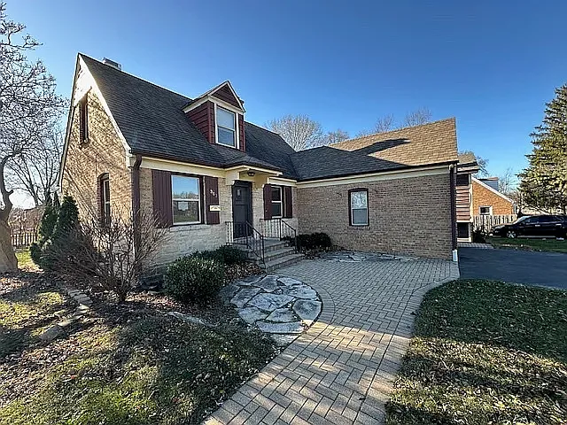 303 W Hawley St — Photo 1