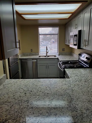 433 S Kittredge St #B Photo 1 433 S Kittredge St #B Photo 1