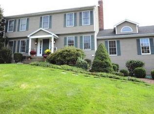 11 Summer View Dr, Monroe, CT 06468