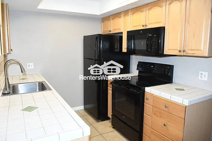 8814 N 8th St #102 — Photo 7