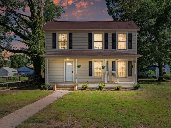 2720 Rolfe Hwy, Dendron, VA 23839