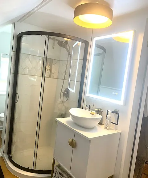 Master Bedroom Ensuite Full Bathroom