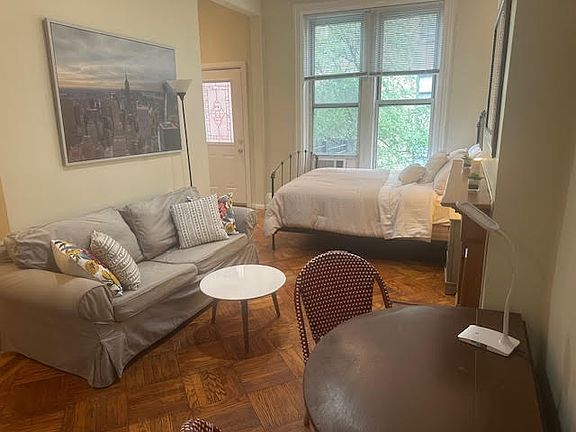 5th image of 264 W 73rd St #3R