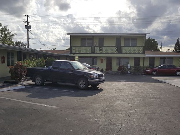 4th image of 801 S Dixie Hwy