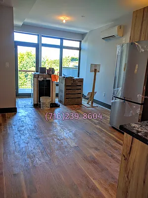 Rented by Manhattan Management LLC | media 27