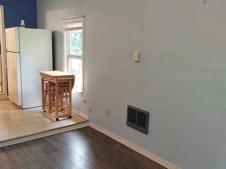 13231 Taylor St SW — Photo 4