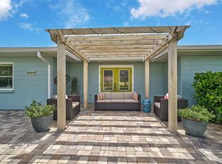 1099 Nokomis Ave S, Venice, FL 34285