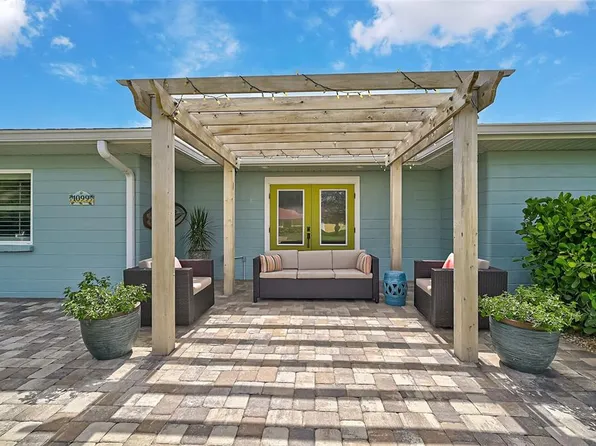 1099 Nokomis Ave S, Venice, FL 34285