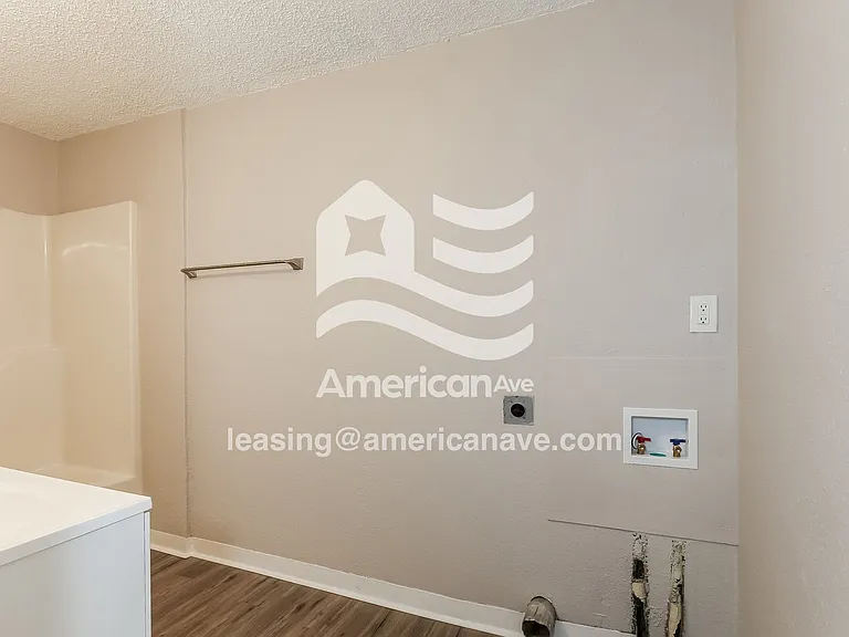 1813442_013_wm_-_laundry_room_13131296.jpg