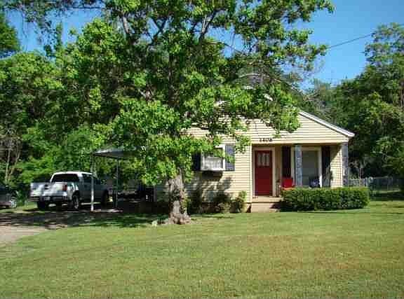 2nd image of 1406 Dudley Dr