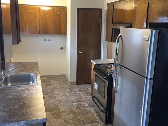 4th image of 151 NE 28th Ave APT A