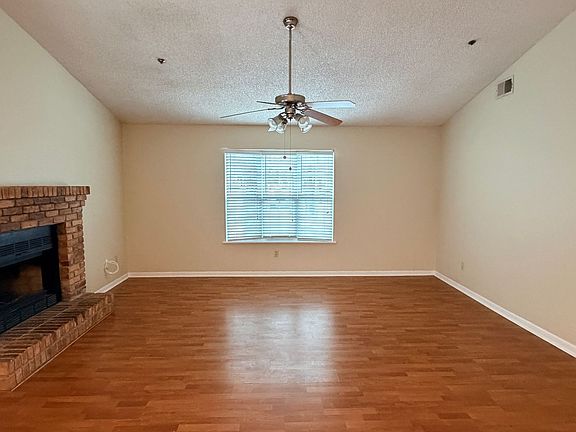 4th image of 2092 S Sherwood Dr APT E38
