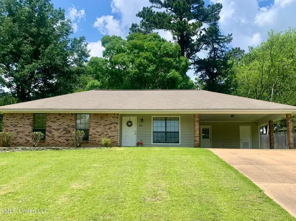102 McClendon Dr, Raymond, MS 39154