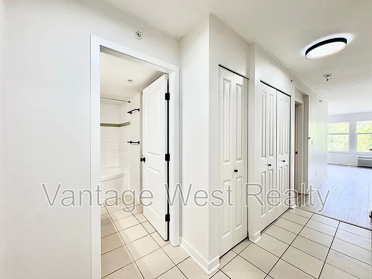 555 Yates Rd #410 — Photo 22